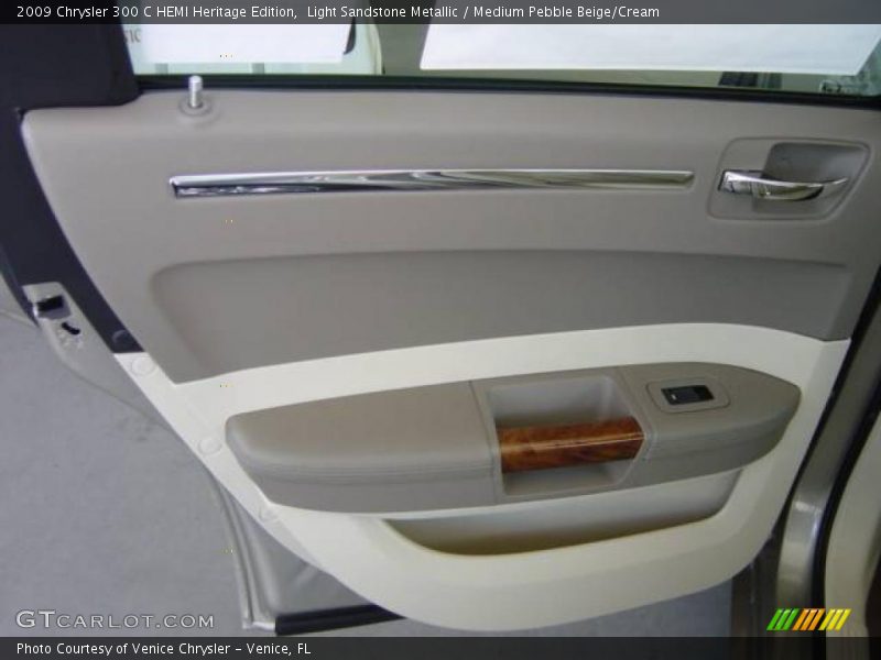 Light Sandstone Metallic / Medium Pebble Beige/Cream 2009 Chrysler 300 C HEMI Heritage Edition