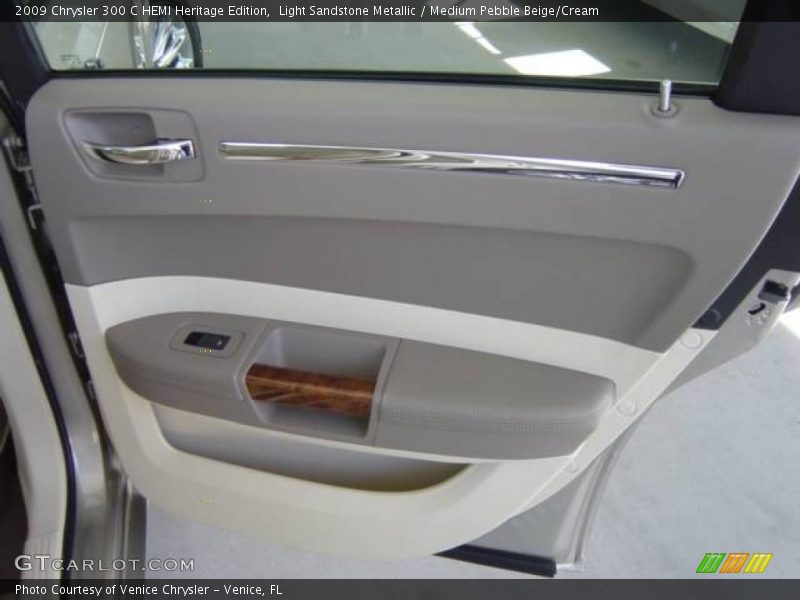 Light Sandstone Metallic / Medium Pebble Beige/Cream 2009 Chrysler 300 C HEMI Heritage Edition