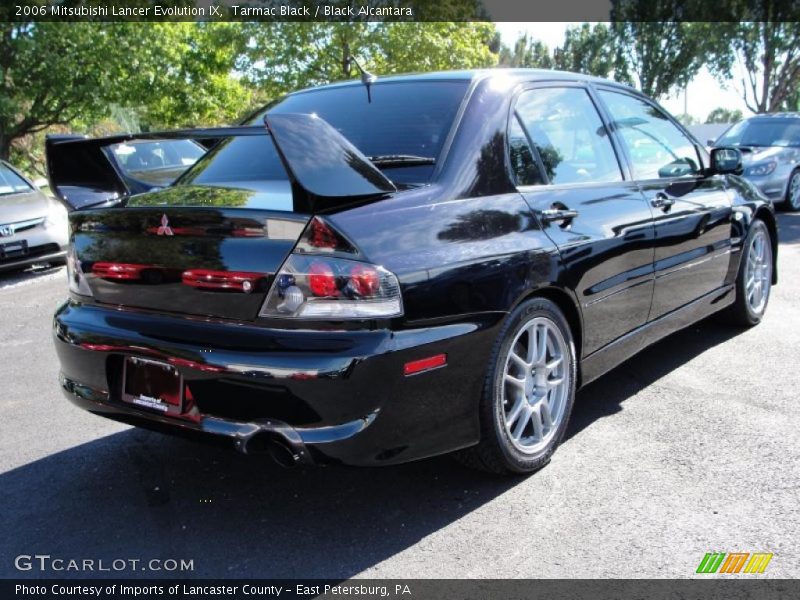 Tarmac Black / Black Alcantara 2006 Mitsubishi Lancer Evolution IX