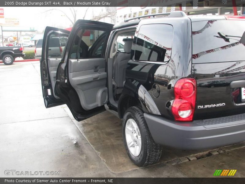 Black / Medium Slate Gray 2005 Dodge Durango SXT 4x4