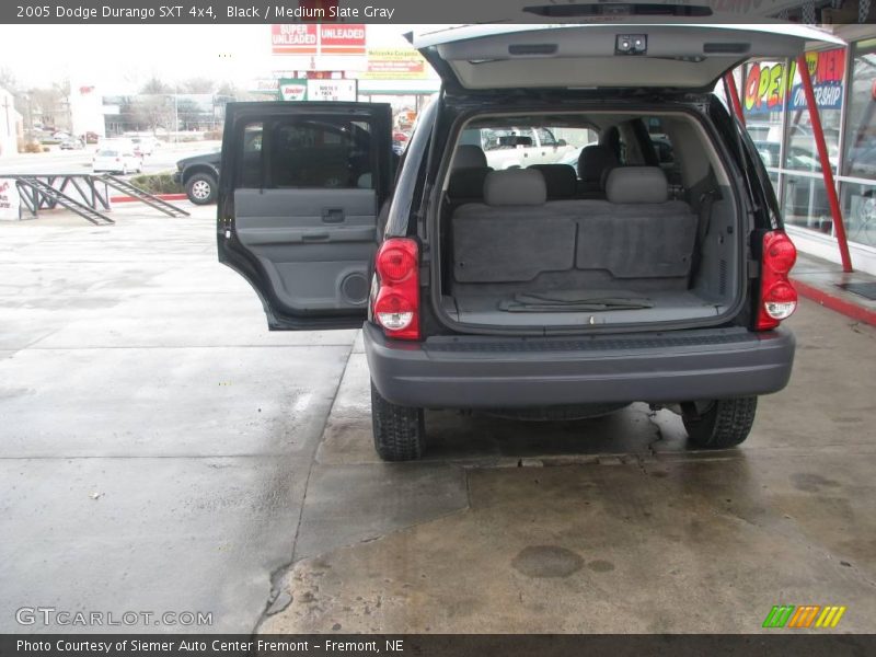 Black / Medium Slate Gray 2005 Dodge Durango SXT 4x4