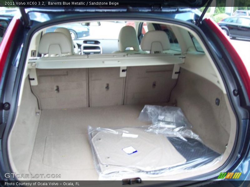 Barents Blue Metallic / Sandstone Beige 2011 Volvo XC60 3.2