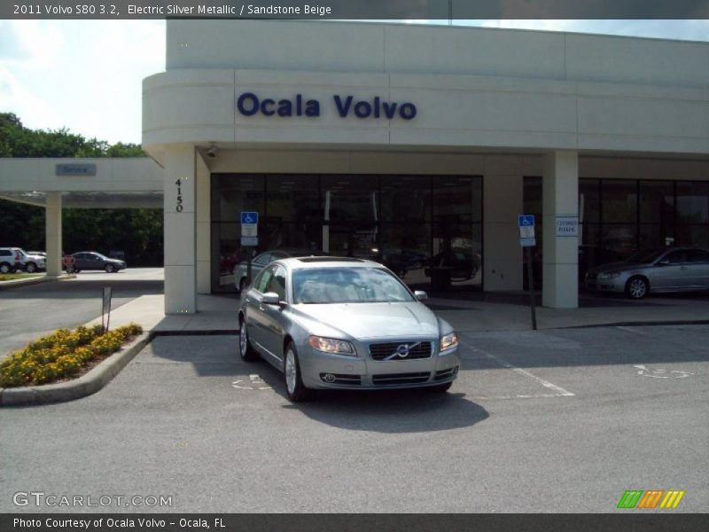 Electric Silver Metallic / Sandstone Beige 2011 Volvo S80 3.2