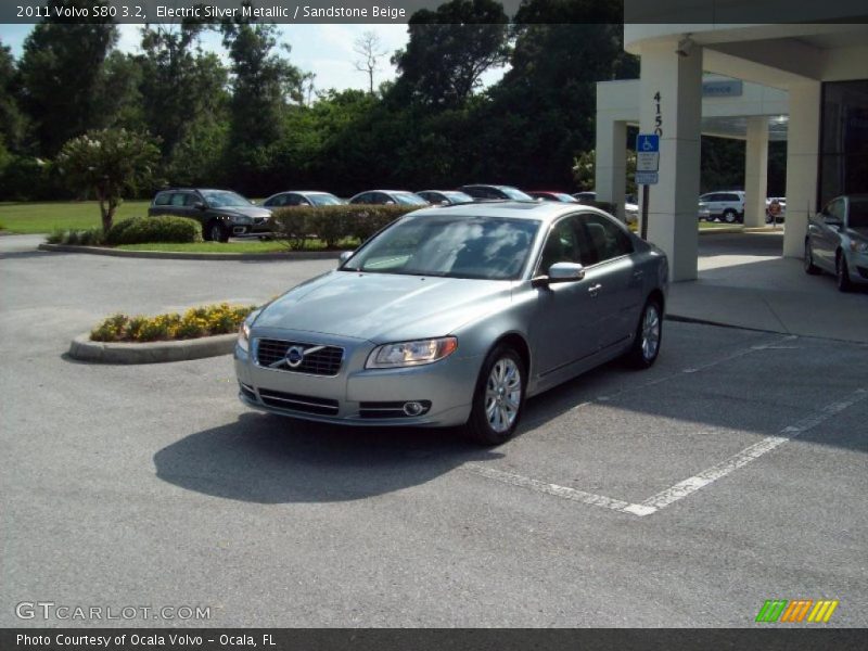 Electric Silver Metallic / Sandstone Beige 2011 Volvo S80 3.2