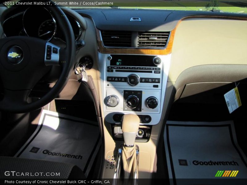 Summit White / Cocoa/Cashmere 2011 Chevrolet Malibu LT