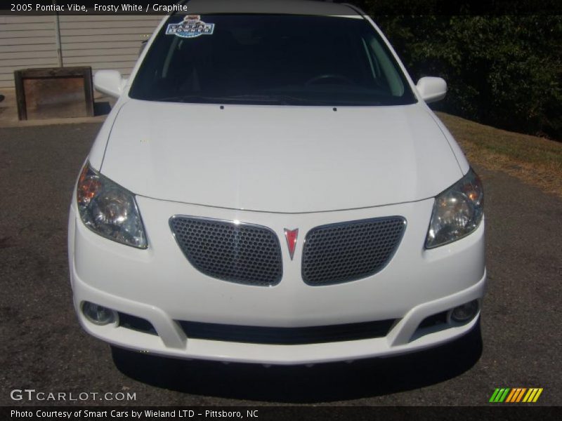 Frosty White / Graphite 2005 Pontiac Vibe