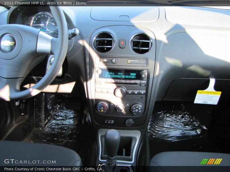 Arctic Ice White / Ebony 2011 Chevrolet HHR LS