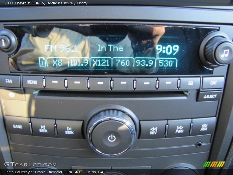 Arctic Ice White / Ebony 2011 Chevrolet HHR LS