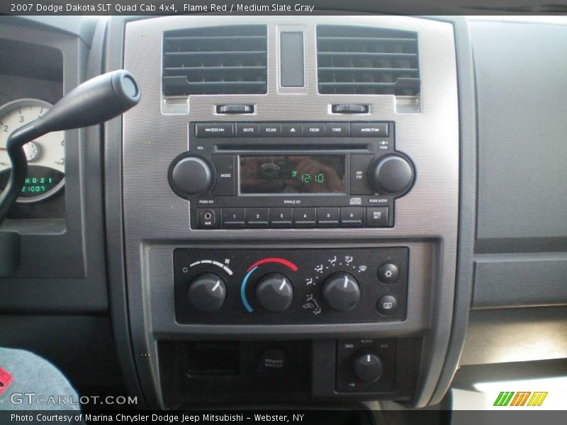 Flame Red / Medium Slate Gray 2007 Dodge Dakota SLT Quad Cab 4x4