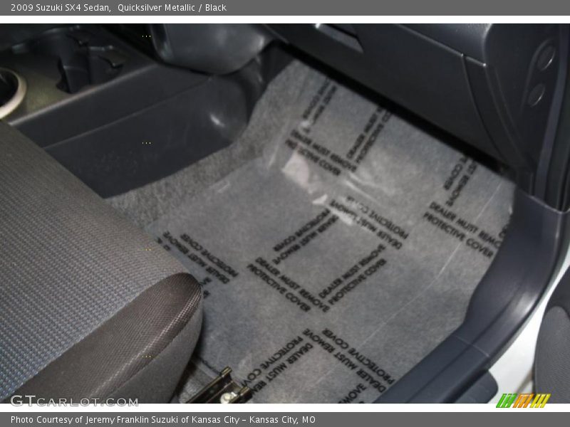 Quicksilver Metallic / Black 2009 Suzuki SX4 Sedan