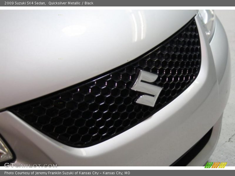 Quicksilver Metallic / Black 2009 Suzuki SX4 Sedan