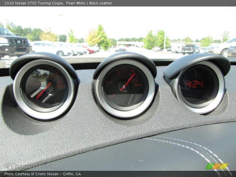 Pearl White / Black Leather 2010 Nissan 370Z Touring Coupe