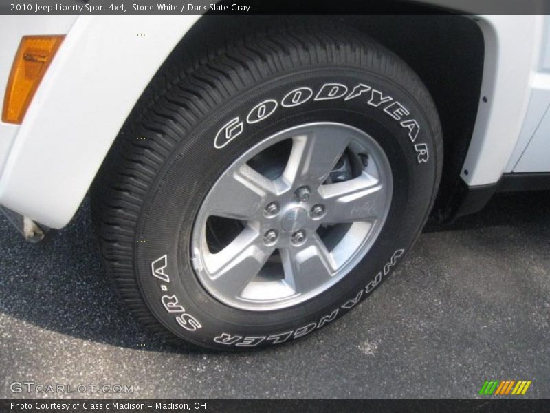 Stone White / Dark Slate Gray 2010 Jeep Liberty Sport 4x4