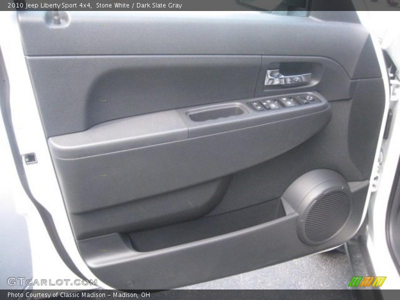 Stone White / Dark Slate Gray 2010 Jeep Liberty Sport 4x4