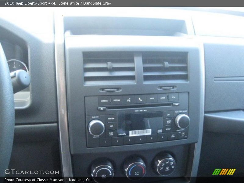 Stone White / Dark Slate Gray 2010 Jeep Liberty Sport 4x4