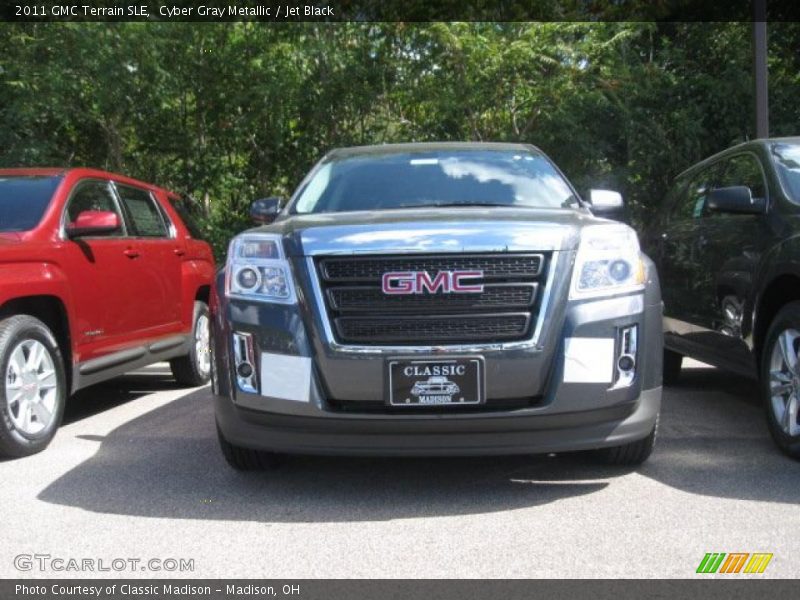 Cyber Gray Metallic / Jet Black 2011 GMC Terrain SLE