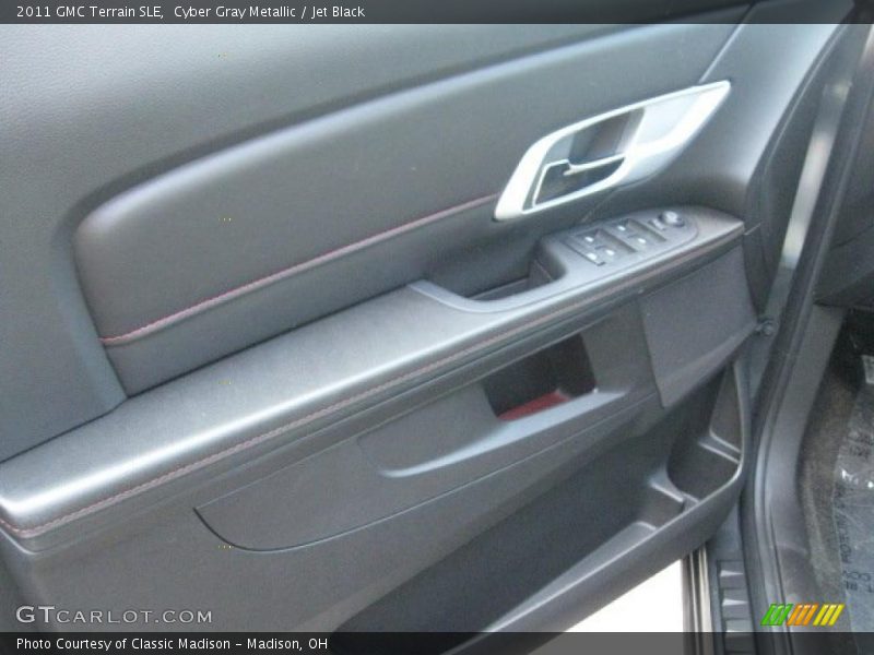 Cyber Gray Metallic / Jet Black 2011 GMC Terrain SLE