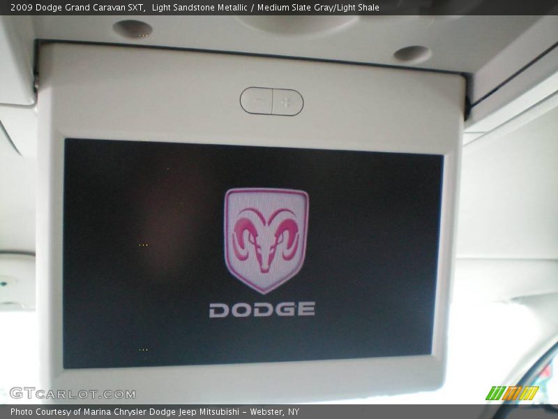 Light Sandstone Metallic / Medium Slate Gray/Light Shale 2009 Dodge Grand Caravan SXT