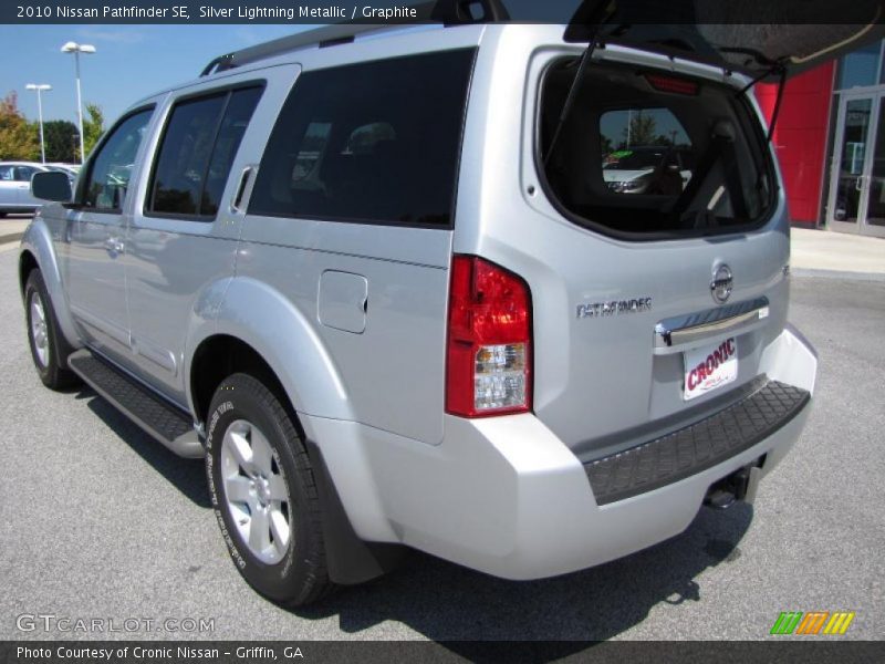 Silver Lightning Metallic / Graphite 2010 Nissan Pathfinder SE