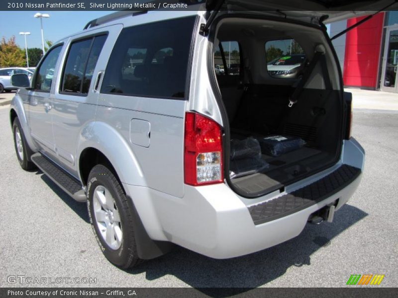 Silver Lightning Metallic / Graphite 2010 Nissan Pathfinder SE