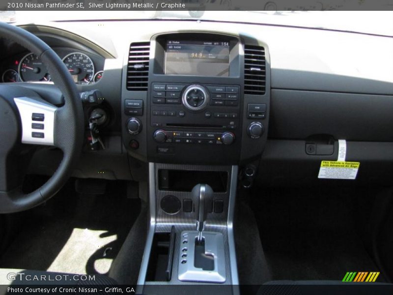 Silver Lightning Metallic / Graphite 2010 Nissan Pathfinder SE
