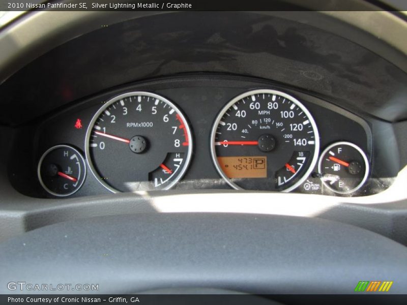 Silver Lightning Metallic / Graphite 2010 Nissan Pathfinder SE