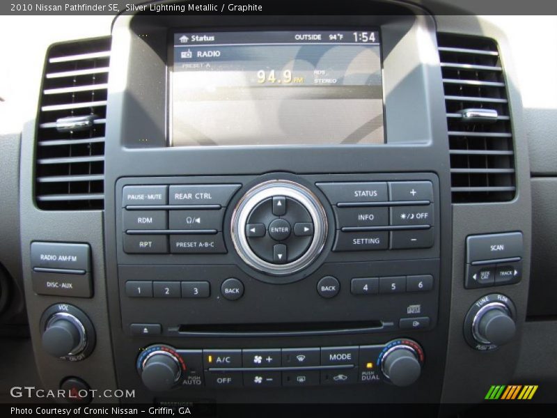 Silver Lightning Metallic / Graphite 2010 Nissan Pathfinder SE
