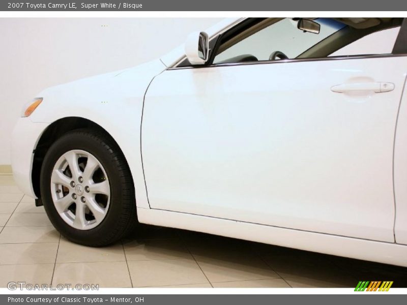 Super White / Bisque 2007 Toyota Camry LE