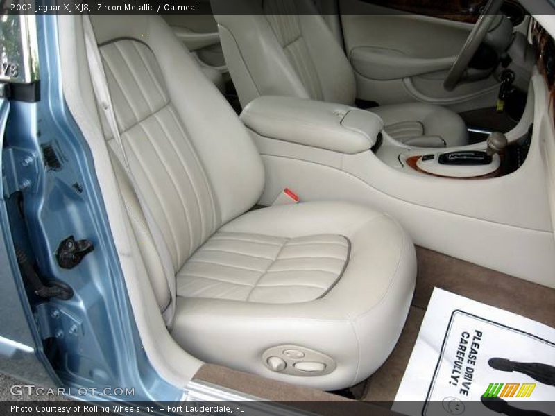 Zircon Metallic / Oatmeal 2002 Jaguar XJ XJ8