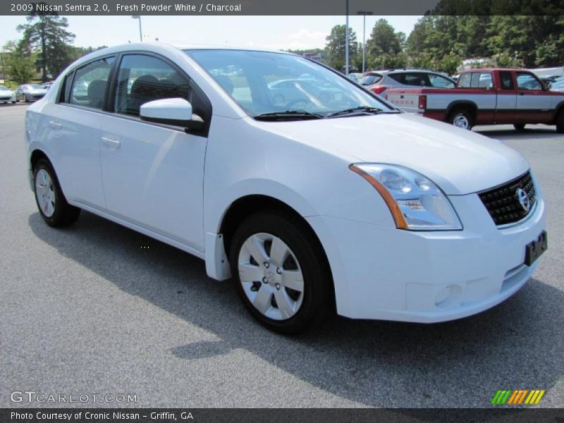 Fresh Powder White / Charcoal 2009 Nissan Sentra 2.0