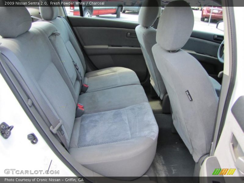 Fresh Powder White / Charcoal 2009 Nissan Sentra 2.0