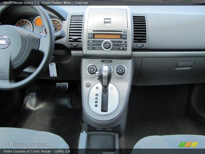 Fresh Powder White / Charcoal 2009 Nissan Sentra 2.0
