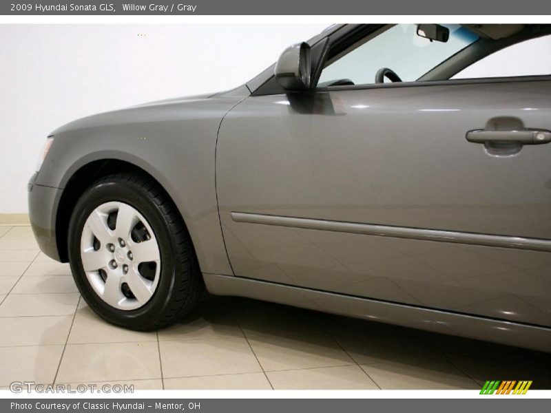 Willow Gray / Gray 2009 Hyundai Sonata GLS