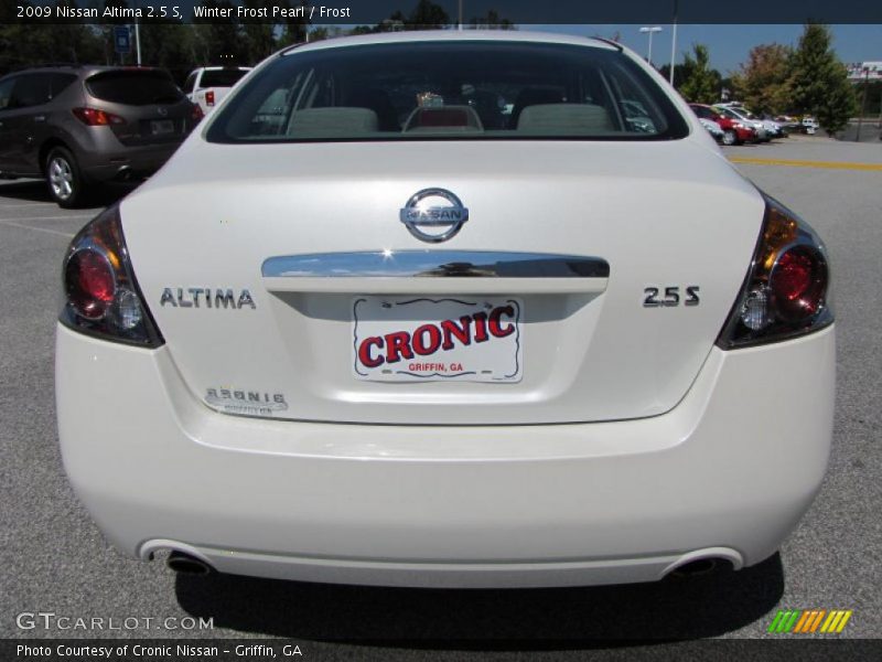 Winter Frost Pearl / Frost 2009 Nissan Altima 2.5 S