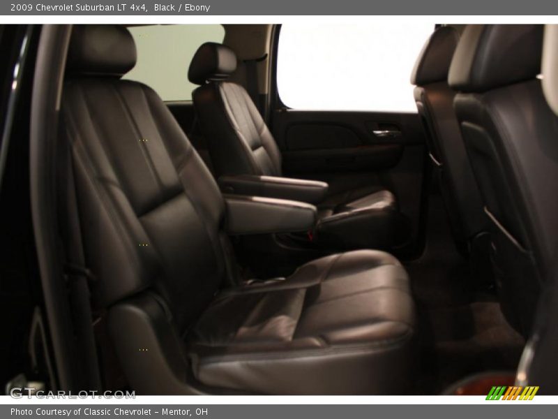 Black / Ebony 2009 Chevrolet Suburban LT 4x4