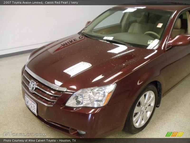Cassis Red Pearl / Ivory 2007 Toyota Avalon Limited