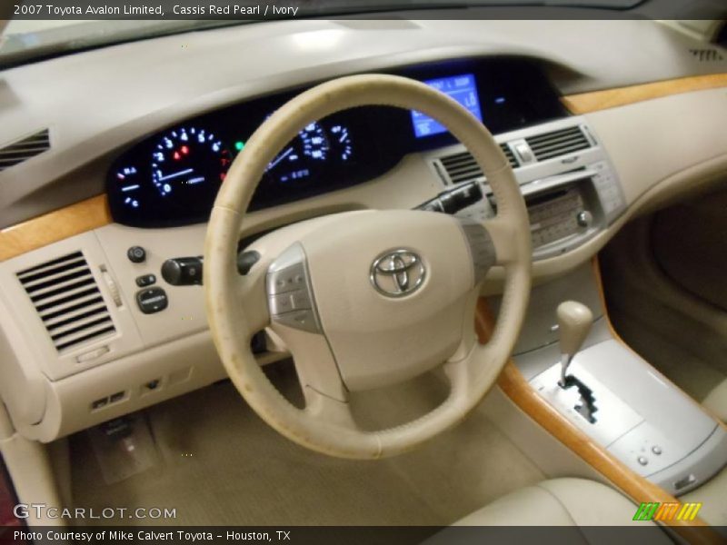 Cassis Red Pearl / Ivory 2007 Toyota Avalon Limited