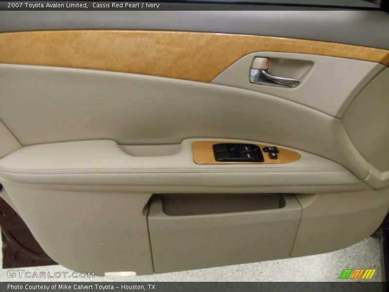 Cassis Red Pearl / Ivory 2007 Toyota Avalon Limited