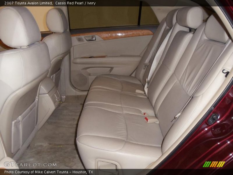 Cassis Red Pearl / Ivory 2007 Toyota Avalon Limited