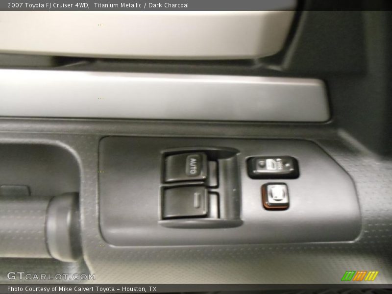 Titanium Metallic / Dark Charcoal 2007 Toyota FJ Cruiser 4WD