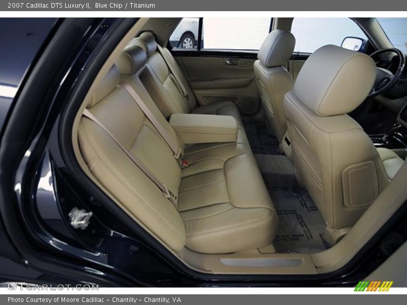 Blue Chip / Titanium 2007 Cadillac DTS Luxury II