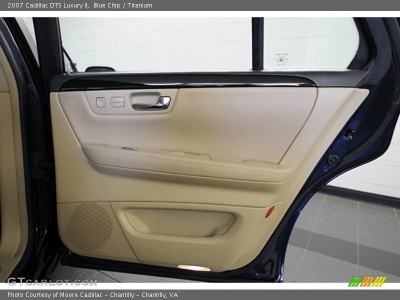 Blue Chip / Titanium 2007 Cadillac DTS Luxury II