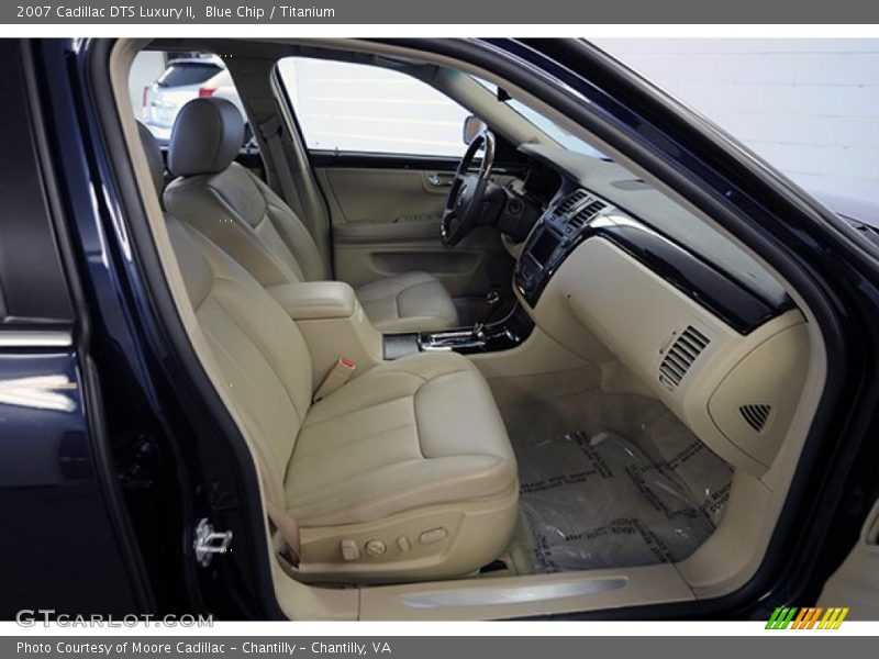 Blue Chip / Titanium 2007 Cadillac DTS Luxury II