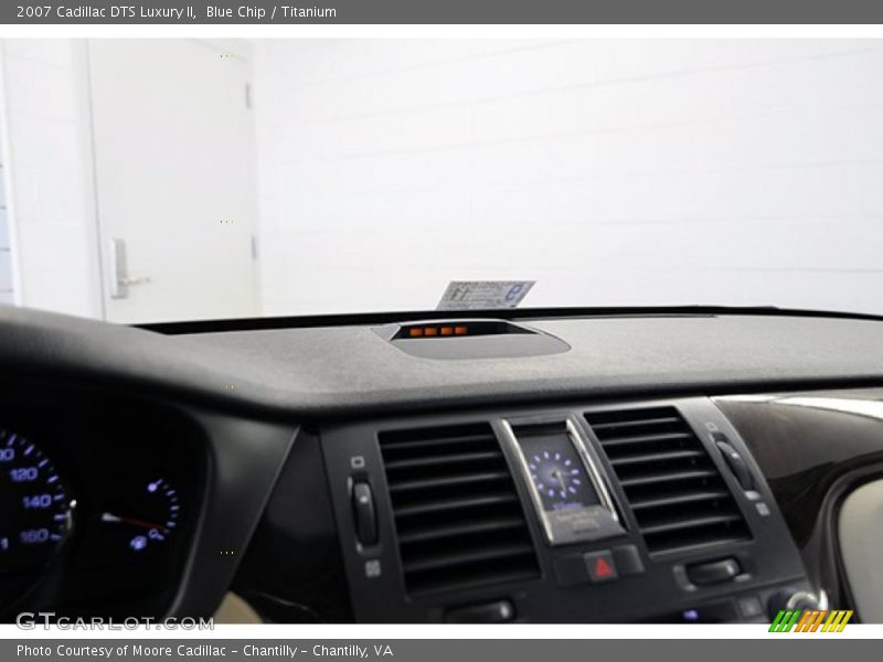 Blue Chip / Titanium 2007 Cadillac DTS Luxury II