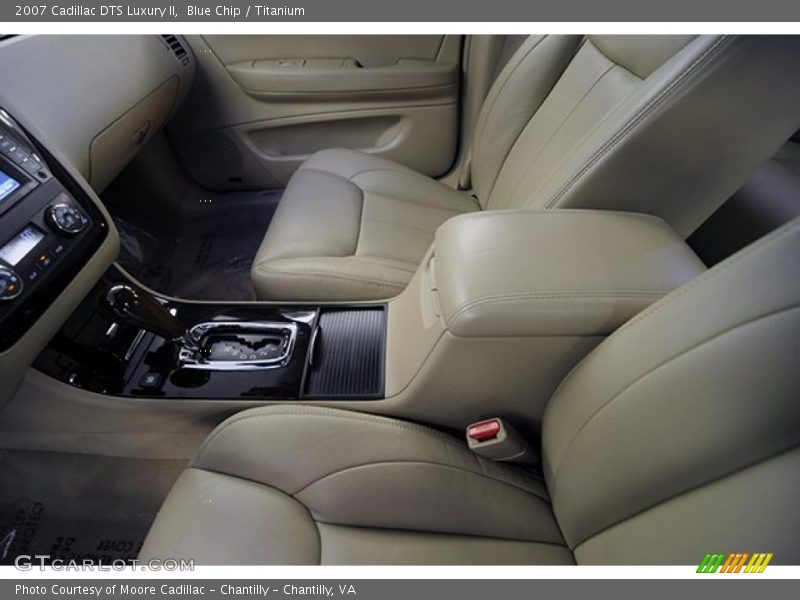 Blue Chip / Titanium 2007 Cadillac DTS Luxury II