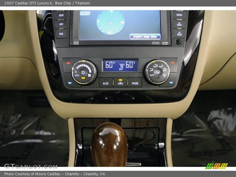 Blue Chip / Titanium 2007 Cadillac DTS Luxury II