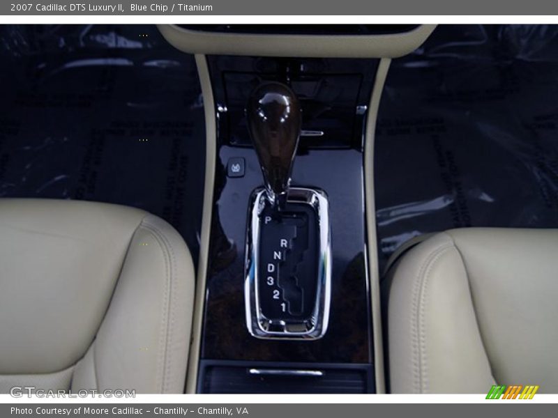 Blue Chip / Titanium 2007 Cadillac DTS Luxury II