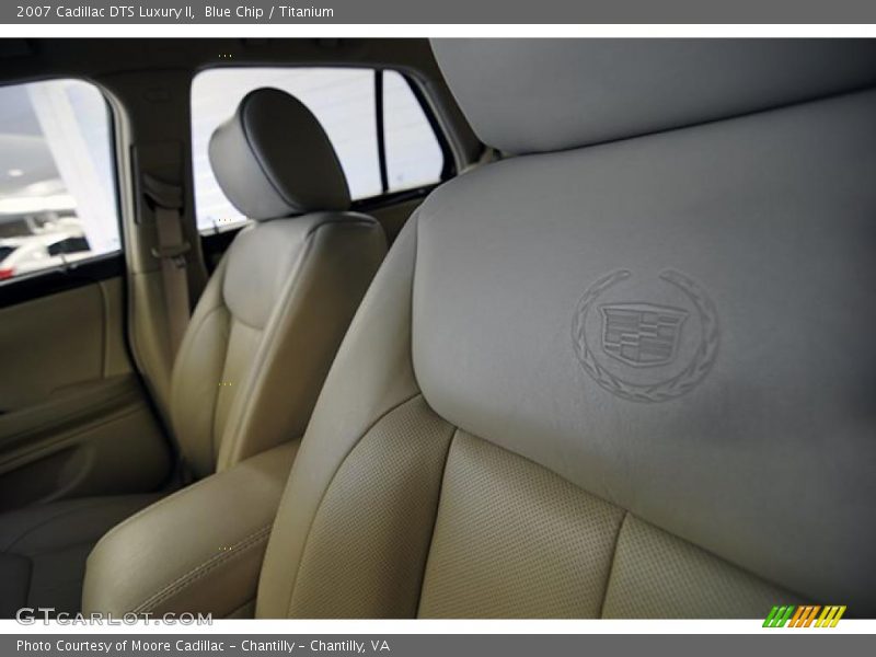 Blue Chip / Titanium 2007 Cadillac DTS Luxury II