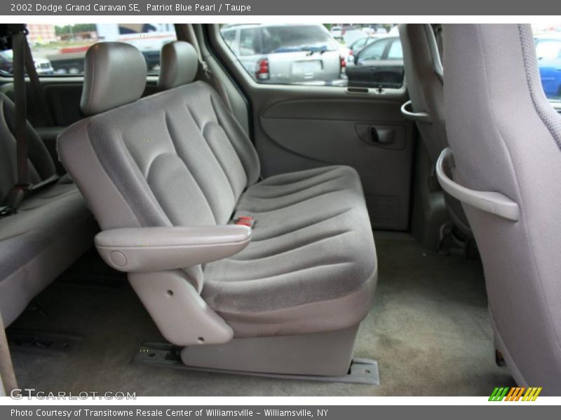 Patriot Blue Pearl / Taupe 2002 Dodge Grand Caravan SE