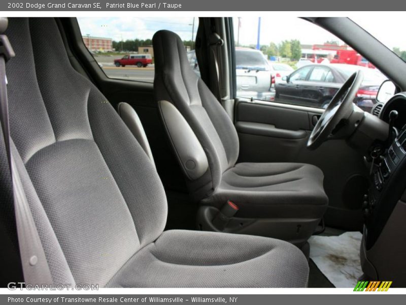Patriot Blue Pearl / Taupe 2002 Dodge Grand Caravan SE